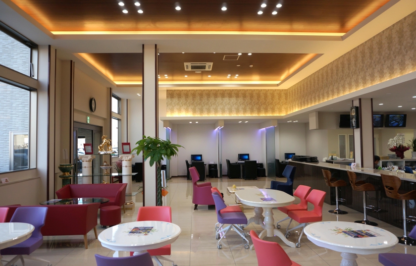 ㈱ナンバーワンオート 本社 3枚目