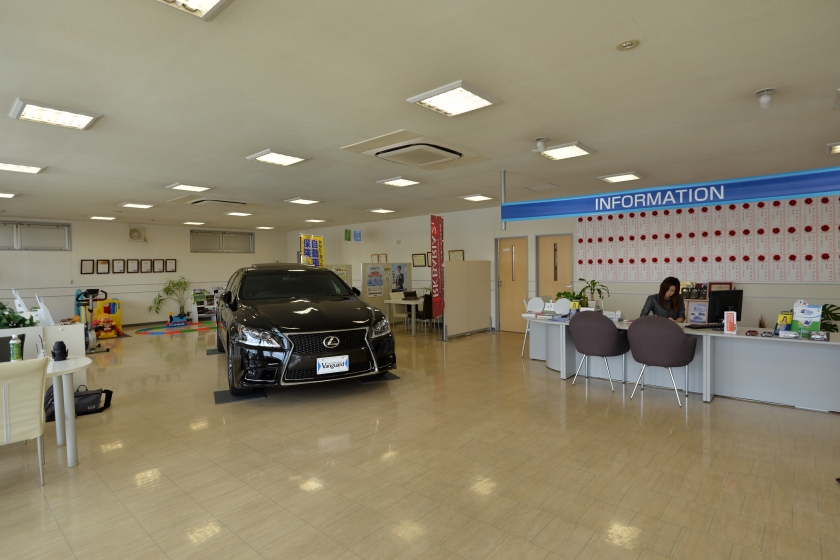 ㈱バンガード 車買取専門店(東岡山店) 3枚目